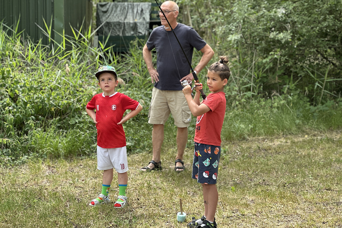 Ud i naturen for at fiske