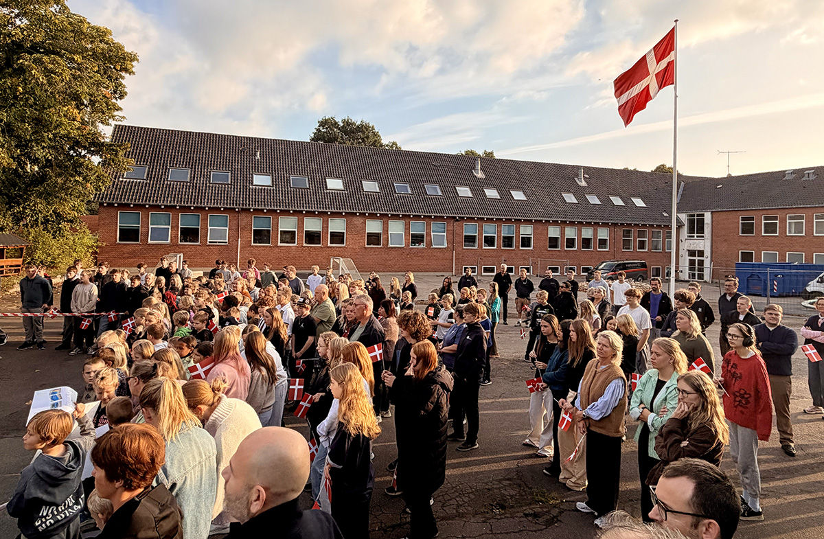 Første spadestik taget til ny multihal på Hvidebækskolen