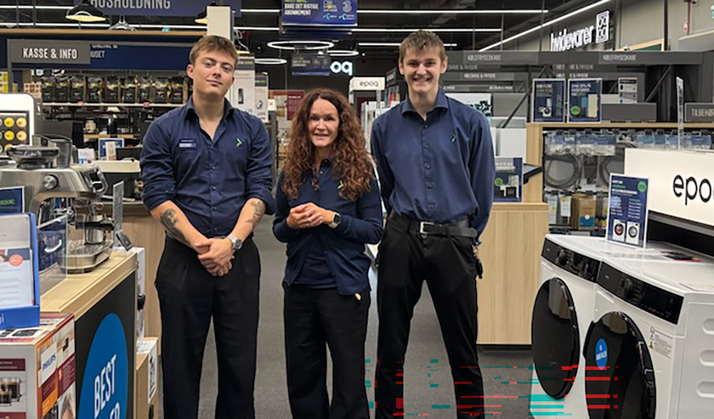  Fra elev til leder – to unge fortsætter karrieren i detailbranchen 