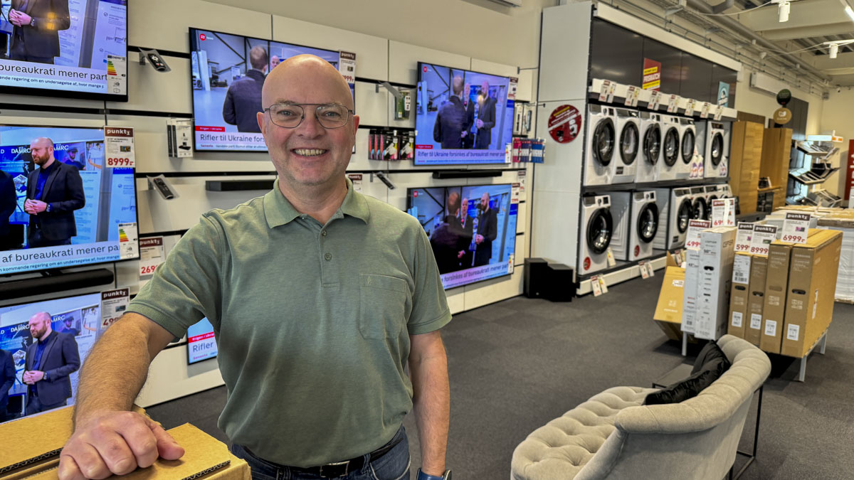 Claus er klar til at tage imod kunderne i Gørlev