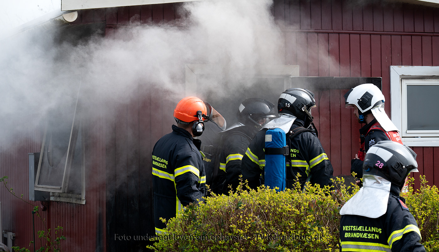 Store skader på sommerhus efter brand