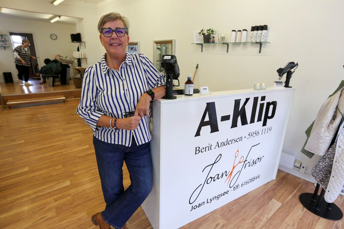 Berit har været frisør i 49 år - hun stopper til jul