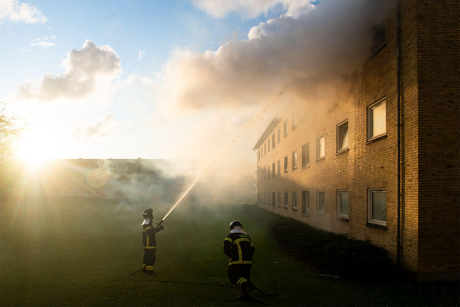 Kraftig brand i lejlighed